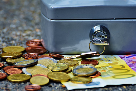 P2P網(wǎng)貸終歸零，這場(chǎng)從一開始就注定是鬧劇的笑話模式到底誰獲利